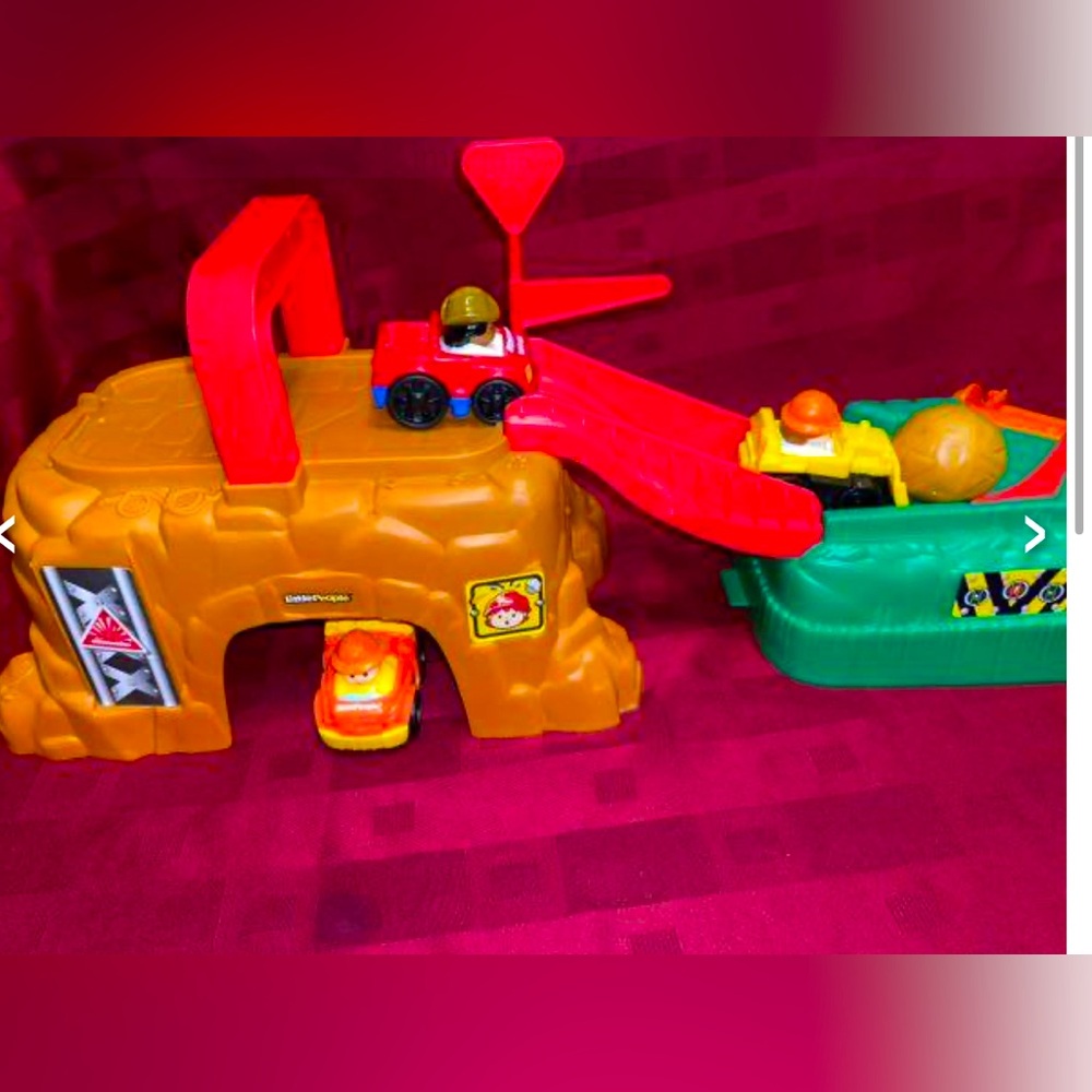 Fisher-Price Little People Wheelies Play’n Go Construction Site